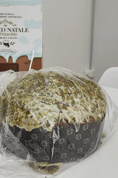 Panettone artigianale al pistacchio superfarcito con 400 gr di irresistibile crema al pistacchio