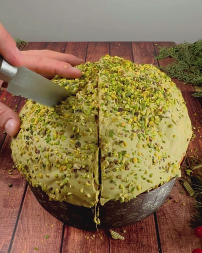 Panettone artigianale al pistacchio superfarcito con 400 gr di irresistibile crema al pistacchio
